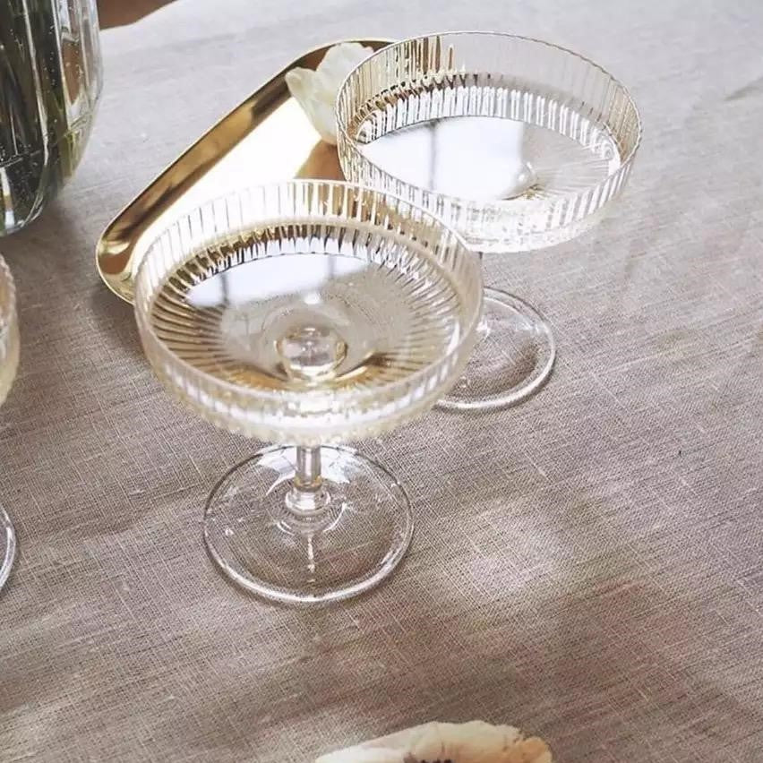 Ribbed Champagne Glass